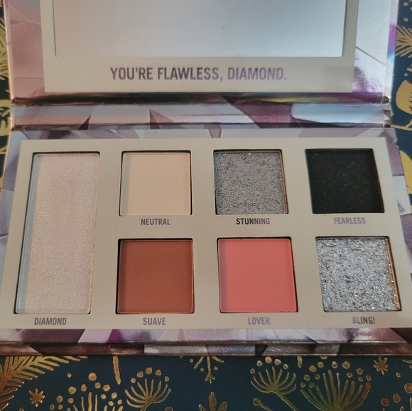 BH Cosmetic Diamond Palette - Picture 2 of 4